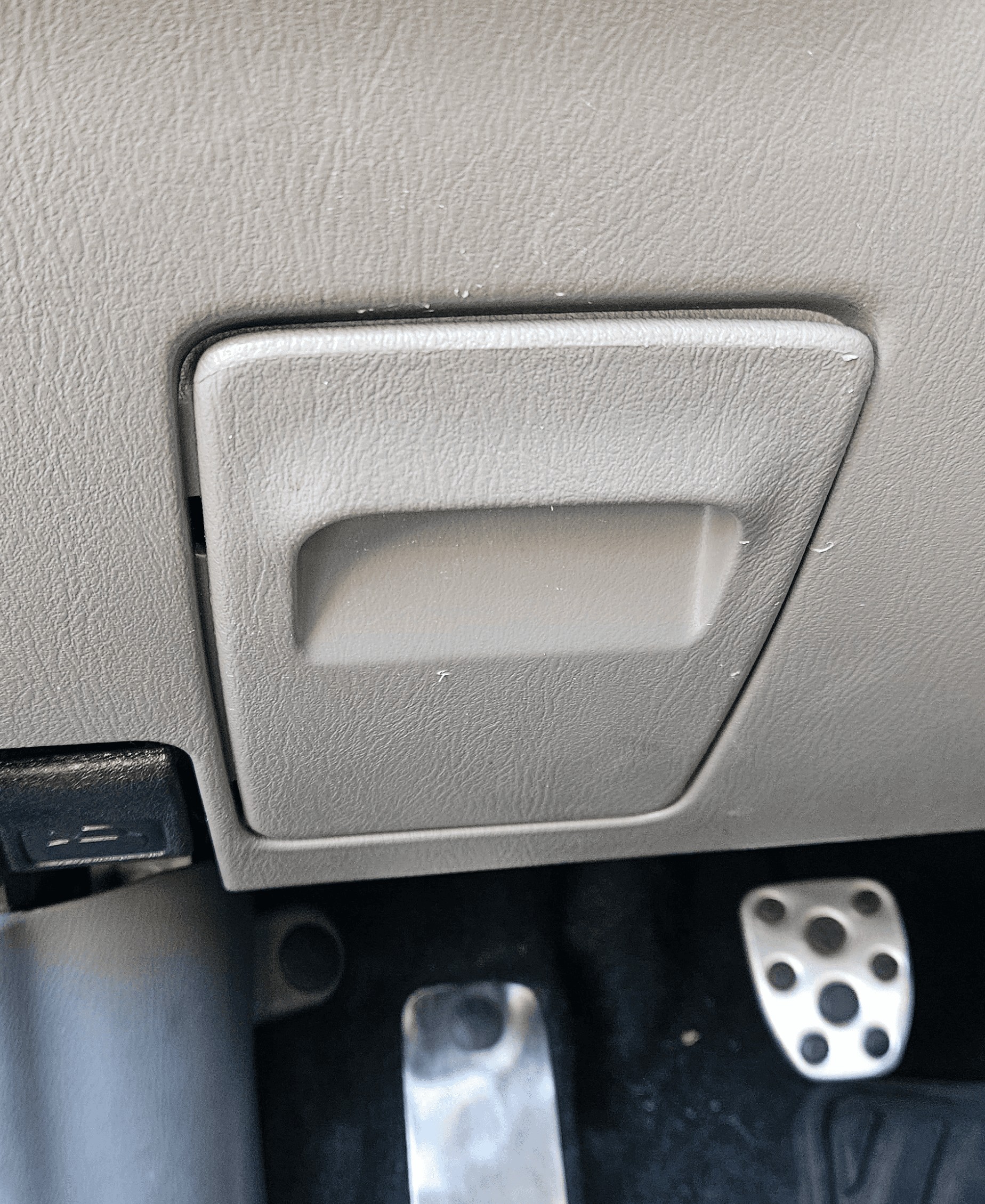 subaru fuse panel door