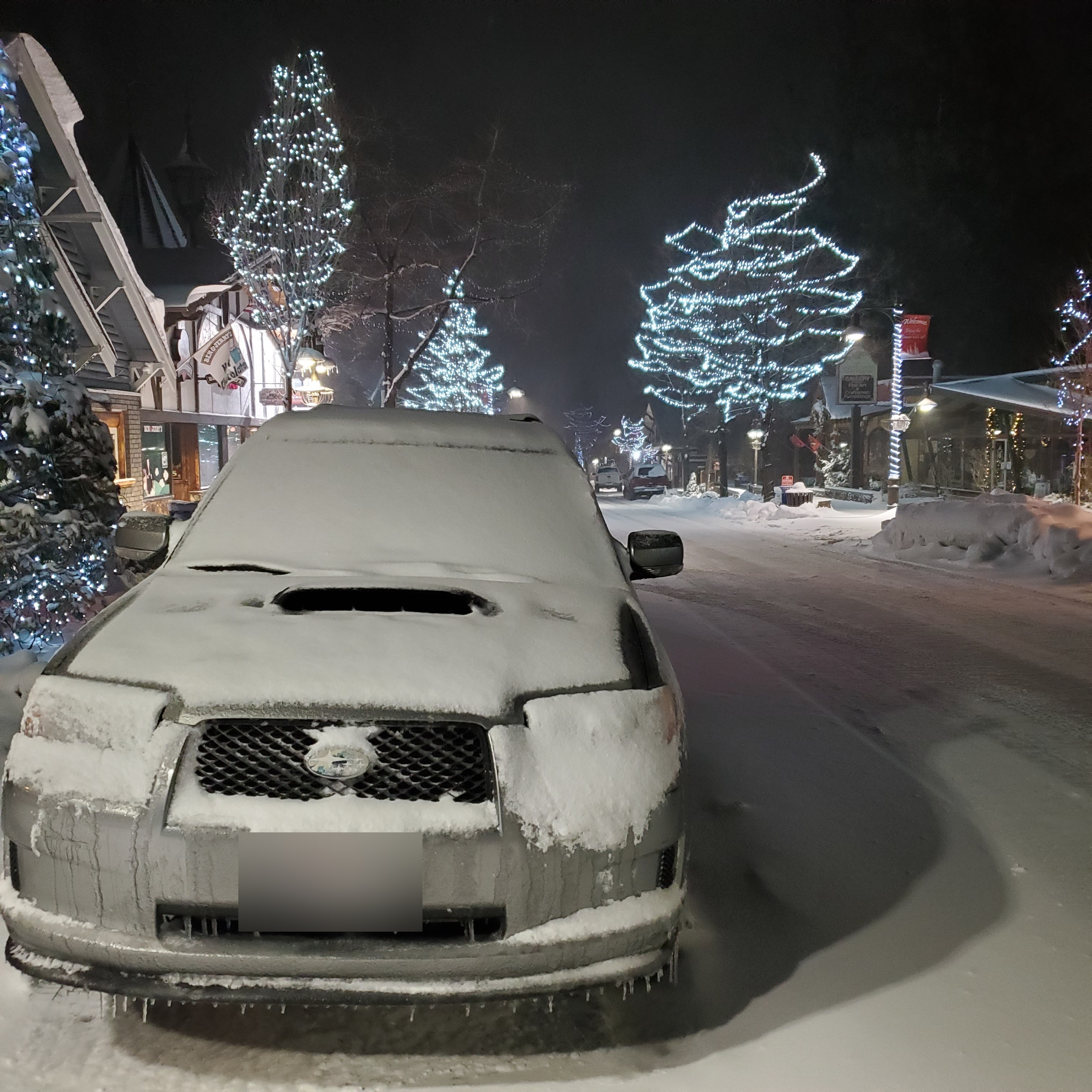 2007 subaru forester xt sports grey in snow