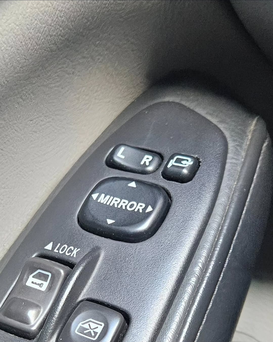 2007 subaru forester xt sports door switches