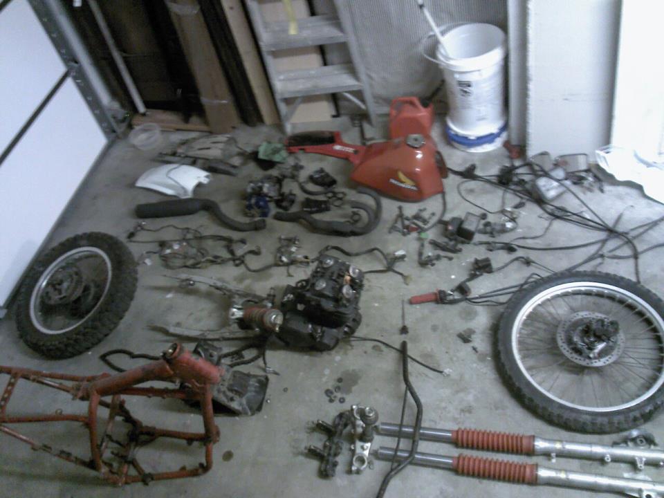 1987 XL600R disassembled