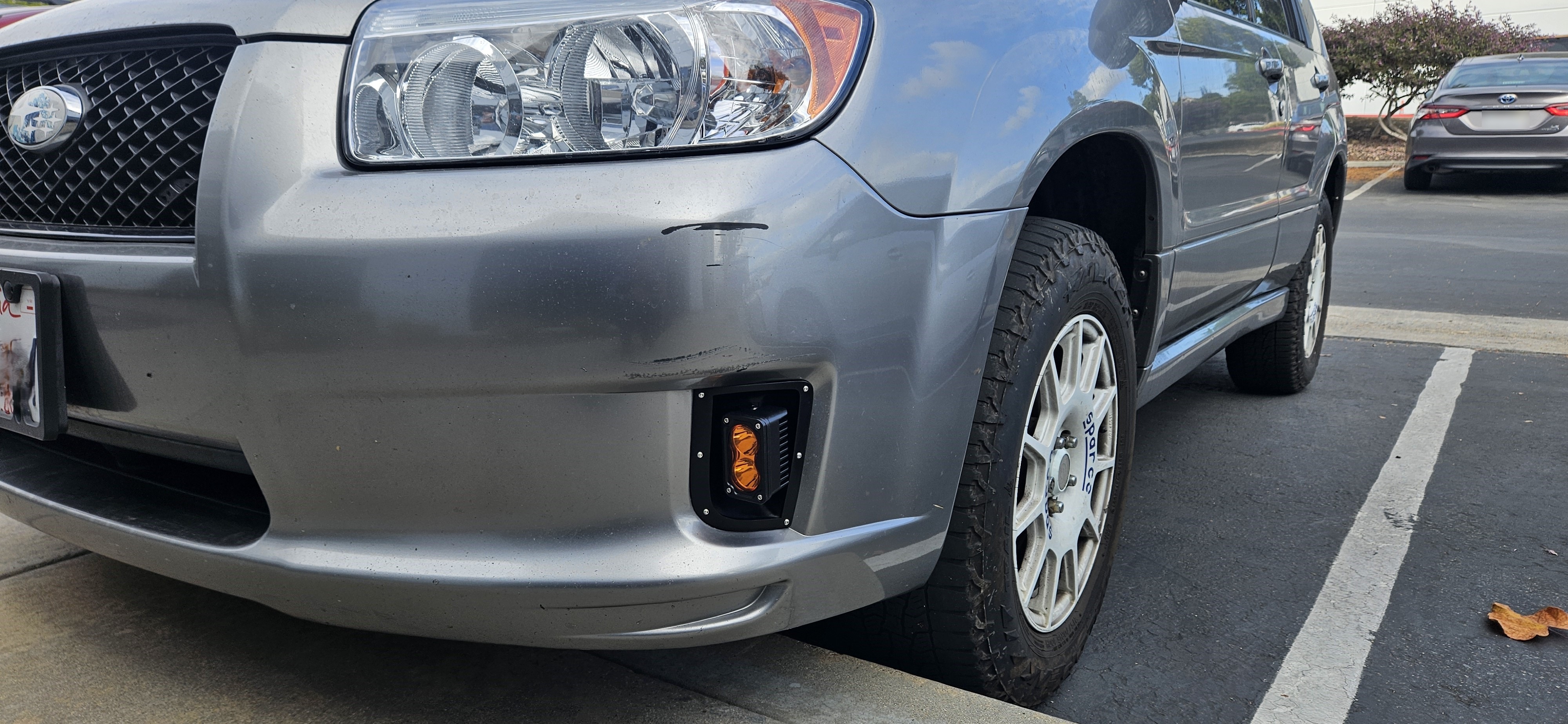 Front quarter view with SMITHtRONiC fog lights